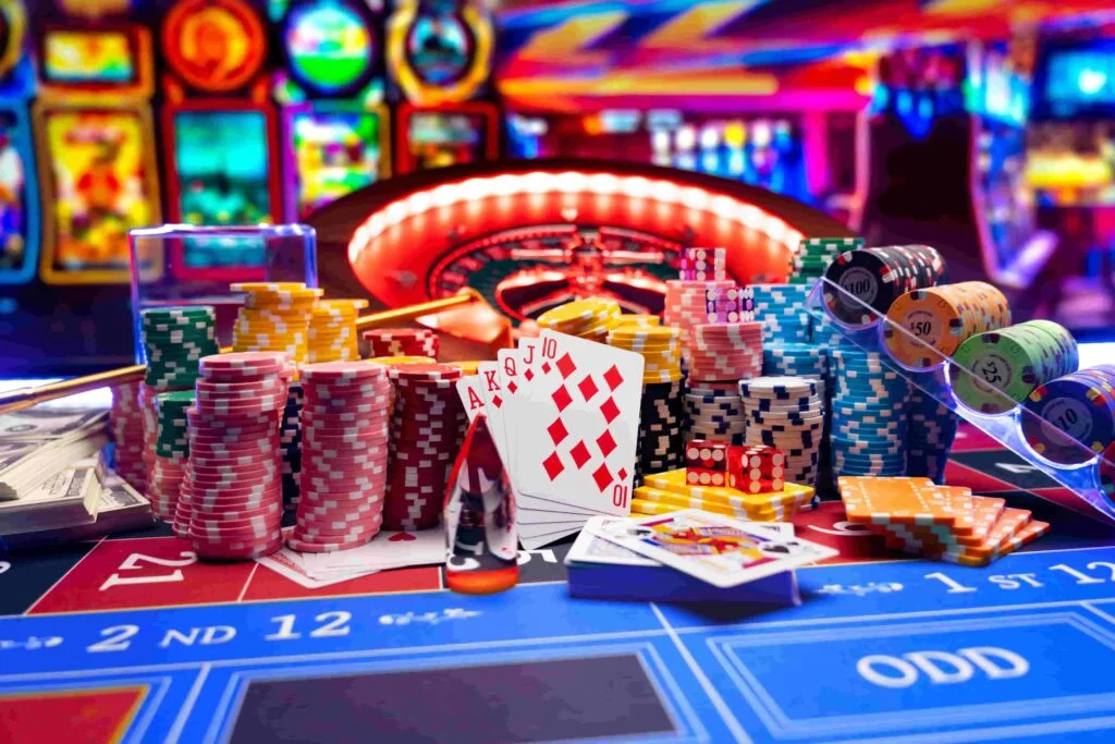 Vibrant display showing spinning winning symbols in a warm casino radiance and colorful graphics, showing the appeal of KK333 games in BD